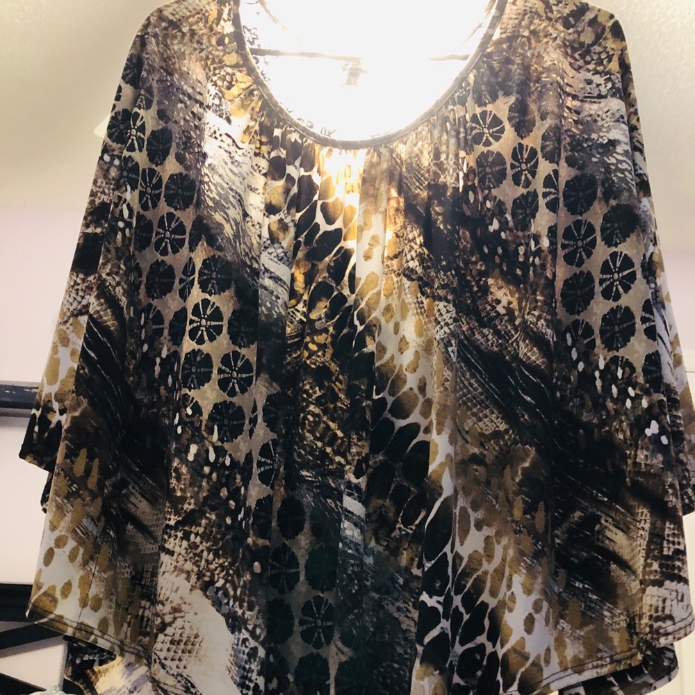 GRASS animal print & black lace top
